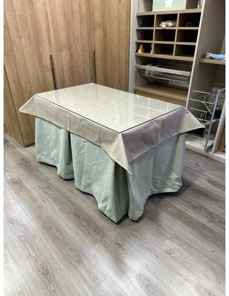 Ropa de Mesa Camilla Antimanchas Aterciopelada Triplegrueso color Roca con Tapete Liso Beige