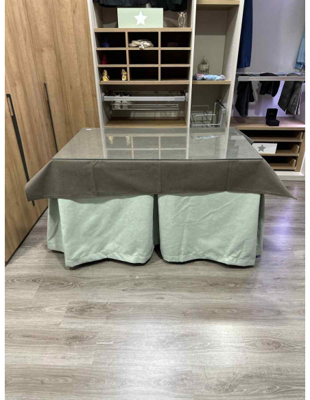 Ropa de Mesa Camilla Antimanchas Aterciopelada Triplegrueso color Roca con Tapete Liso Chocolate