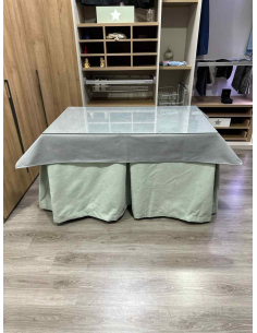 Ropa de Mesa Camilla Antimanchas Aterciopelada Triplegrueso color Roca con Tapete Liso Gris 2