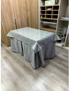 Ropa de Mesa Camilla Antimanchas Aterciopelada Triplegrueso color Gris con Tapete Liso Gris