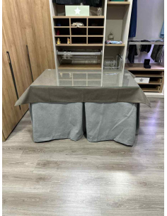 Ropa de Mesa Camilla Antimanchas Aterciopelada Triplegrueso color Gris con Tapete Liso Chocolate 2