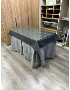 Ropa de Mesa Camilla Antimanchas Aterciopelada Triplegrueso color Gris con Tapete Liso Grafito