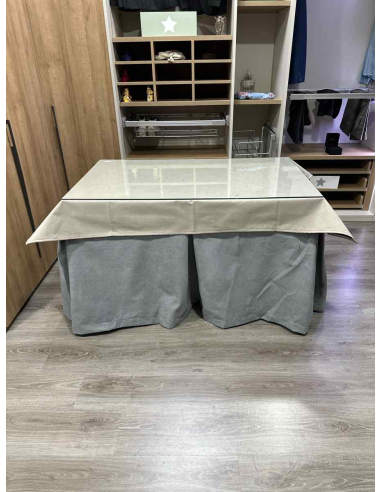 Ropa de Mesa de Camilla Antimanchas Aterciopelada Triplegrueso color Gris con Tapete Liso Beige