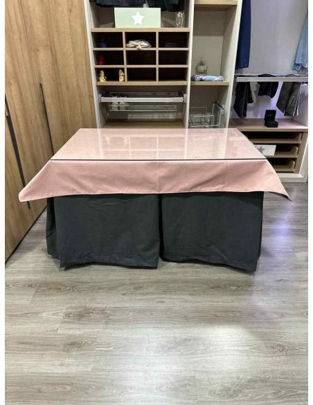 Ropa de Mesa Camilla Antimanchas Aterciopelada Triplegrueso color Grafito con Tapete Liso Rosa