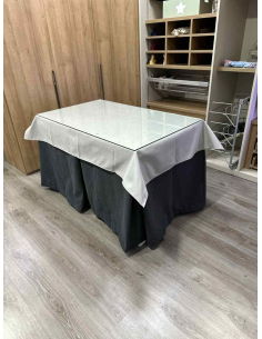 Ropa de Mesa Camilla Antimanchas Aterciopelada Triplegrueso color Grafito con Tapete Liso Marfil