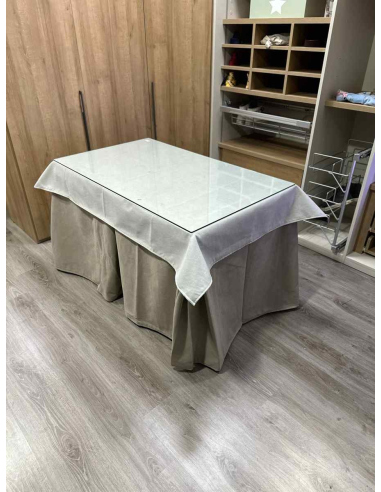 Conjunto Completo Antimanchas Aterciopelada Triplegrueso color Beige con Tapete Liso Marfil