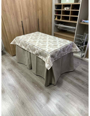 Conjunto Completo Antimanchas Aterciopelada Triplegrueso color Beige con Tapete Vintage