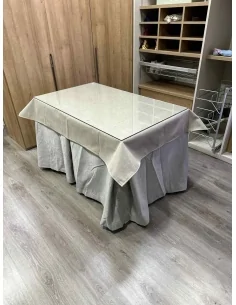 Conjunto Completo Antimanchas Aterciopelada Triplegrueso color Marfil con Tapete Liso Beige