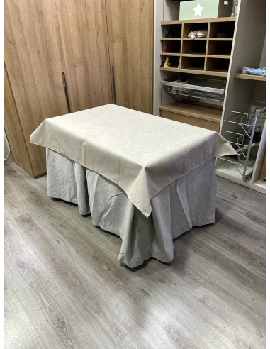 Conjunto Completo Antimanchas Aterciopelada Triplegrueso color Marfil con Tapete Liso Beige