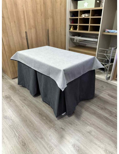 Conjunto Completo Antimanchas Aterciopelada Triplegrueso color Grafito con Tapete Liso Gris