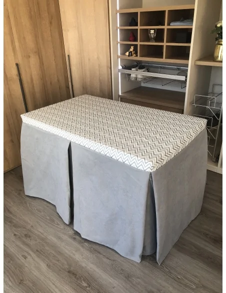 Ropa de Mesa Antimanchas Triple Grueso con Tapete Cosido