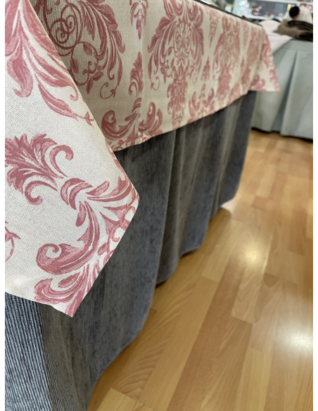 Conjunto Completo Chenilla Eco 8 Pliegues color Gris con tapete antimanchas luxe rosa