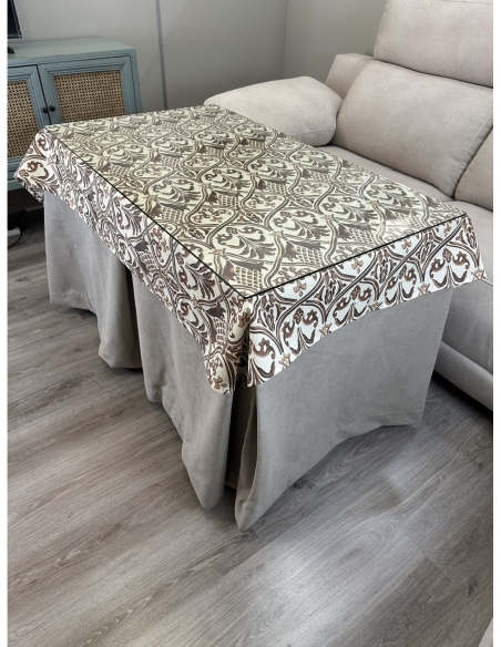 Ropa de Mesa de Camilla Antimanchas Aterciopelada Triple Grueso Nature Beige con Tapete Deluxe Ule Marrón