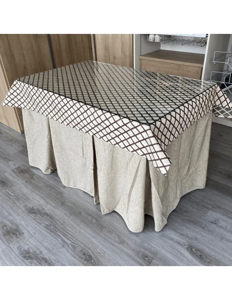 Conjunto Chenilla 8 Pliegues Beige Costura Reforzada con Tapete Líbano Choco