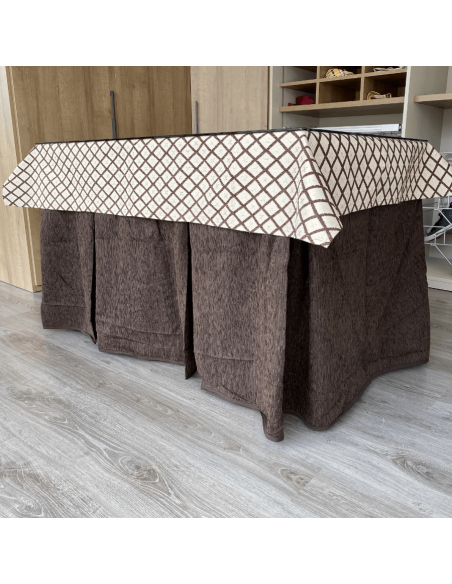 Conjunto Chenilla 8 Pliegues Chocolate Costura Reforzada con Tapete Líbano Choco