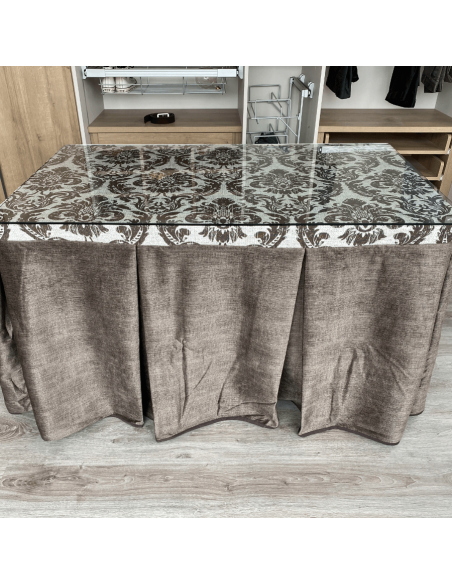 Conjunto Completo Antimanchas Aterciopelado con Tapete Cosido Chocolate