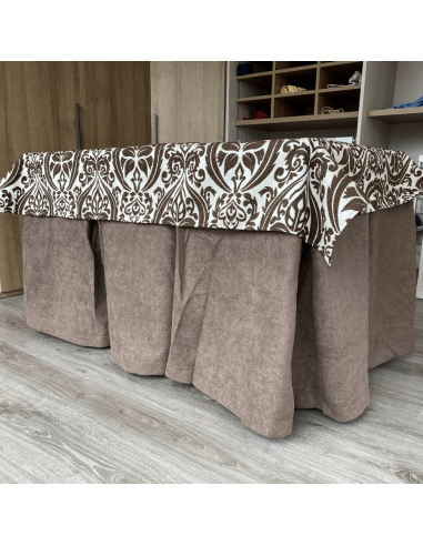Ropa de Mesa Camilla Antimanchas Aterciopelada Triple Grueso Choco con Tapete Amaranto Choco Multimedida