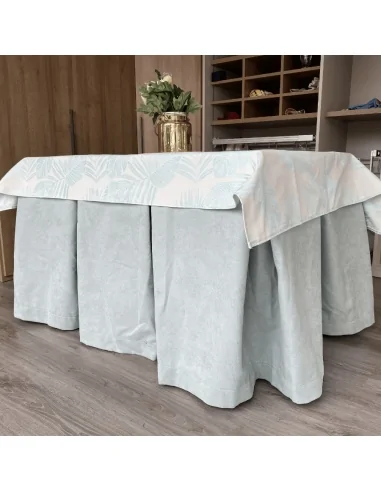 Ropa de Mesa Camilla Antimanchas Aterciopelada Triple Grueso Verde con Tapete Flor Verde Multimedida