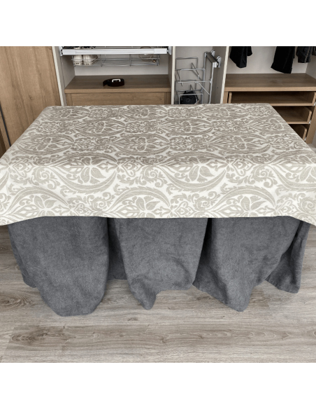Ropa de Mesa Camilla Antimanchas Aterciopelada Triple Grueso Gris con Tapete Amaranto Gris Multimedida