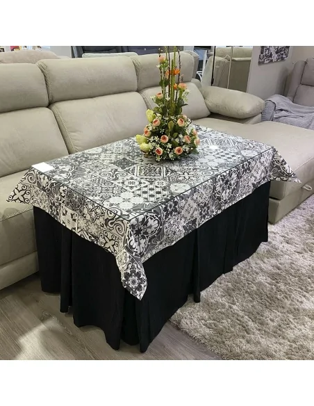 Conjunto Ropa Elegante 10 Pliegues Negro con Tapete Azulejo