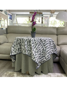 Ropa Mesa Redonda Chenilla Costura Reforzada color Gris Claro con Tapete Picasso 2