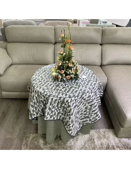 Conjunto Mesa Redonda + Ropa Chenilla Costura Reforzada color Gris Claro Multimedida con Tapete Picasso