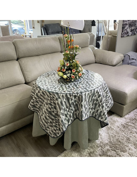 Conjunto Mesa Redonda + Ropa Chenilla Costura Reforzada color Gris Claro Multimedida con Tapete Picasso