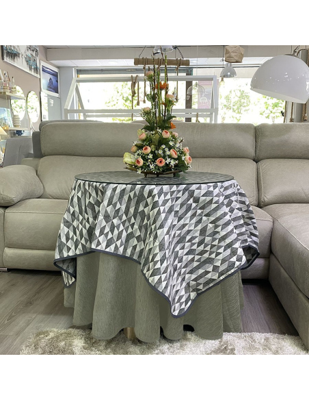 Conjunto Mesa Redonda + Ropa Chenilla Costura Reforzada color Gris Claro Multimedida con Tapete Picasso