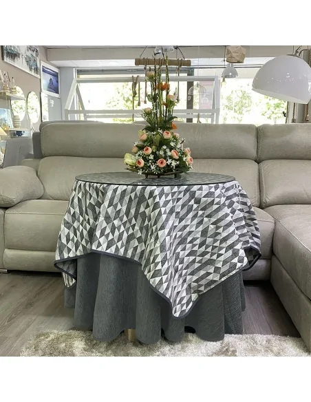 Conjunto Mesa Redonda + Ropa Chenilla Costura Reforzada color Grafito Multimedida con Tapete Picasso