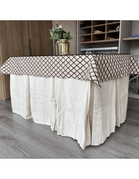 Conjunto elegante 10 pliegues Marfil con tapete Líbano Choco