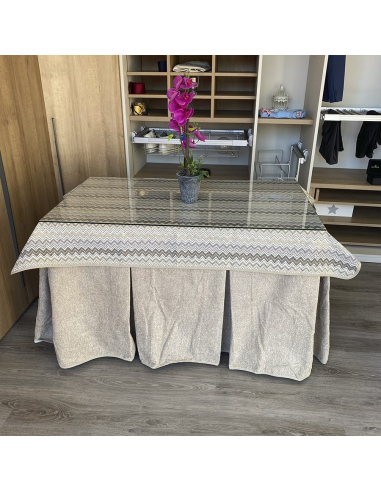 Conjunto Multimedida Mesa + Ropa Antimanchas Extragruesa Gran Capacidad Calórica color Beige con Tapete