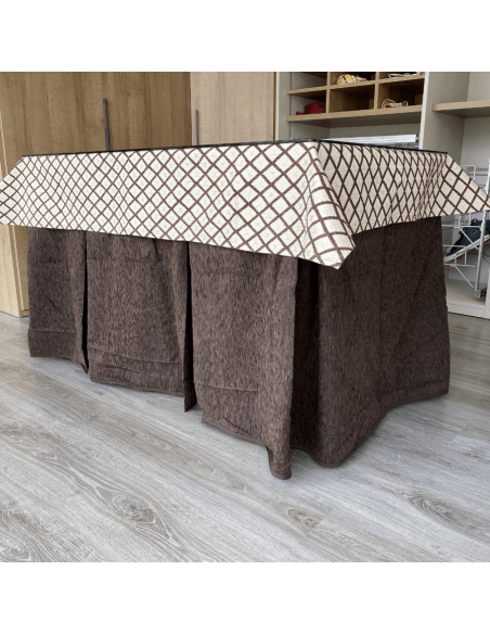 Conjunto elegante 10 pliegues Chocolate con tapete Líbano Choco