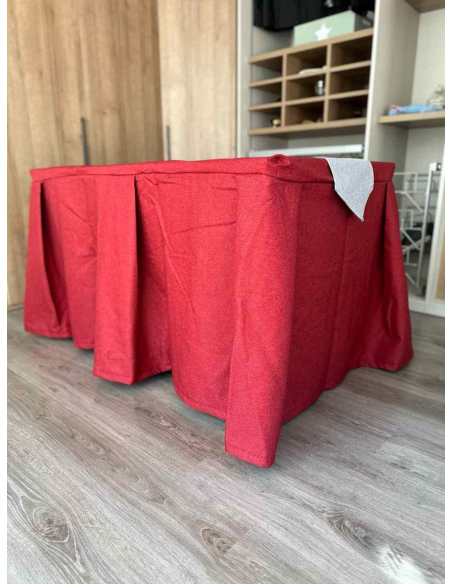 Pack Mesa + Ropa de Mesa Camilla Moderna Antimanchas color Rojo con Camino Gris Plata