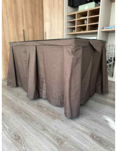 Ropa de Mesa Camilla Moderna Antimanchas color Chocolate con Camino Chocolate