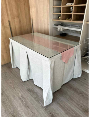 Ropa de Mesa Camilla Moderna Antimanchas color Gris Perla con Camino Rosa