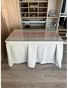 Ropa de Mesa Camilla Moderna Antimanchas color Gris Perla con Camino Rosa 2