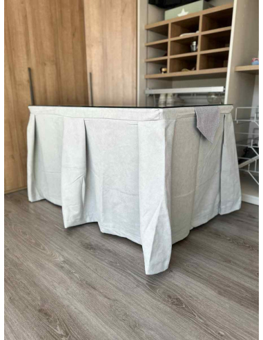 Ropa de Mesa Camilla Moderna Antimanchas color Gris Perla con Camino Gris Plata