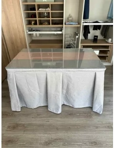 Ropa de Mesa Camilla Moderna Antimanchas color Gris Plata con Camino Rosa 2