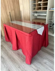 Ropa de Mesa Camilla Moderna Antimanchas color Rojo con Camino Gris Plata