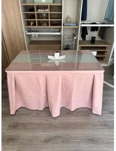 Ropa de Mesa Camilla Moderna Antimanchas color Rosa con Camino Gris Perla 2
