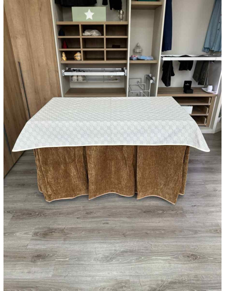 Conjunto Doble Grueso 10 Pliegues Café con Tapete Crema