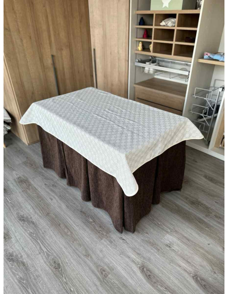 Conjunto Doble Grueso 10 Pliegues Chocolate con Tapete Crema