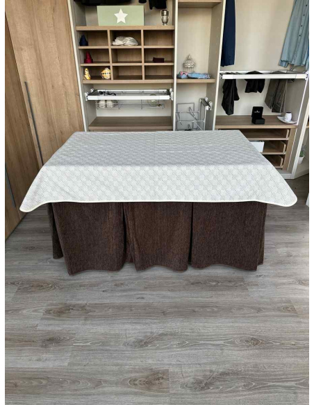 Conjunto Doble Grueso 10 Pliegues Chocolate con Tapete Crema