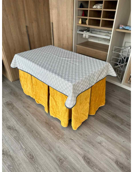 Conjunto Doble Grueso 10 Pliegues Mostaza con Tapete Rombos