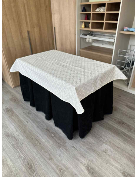 Conjunto Doble Grueso 10 Pliegues Negro con Tapete Crema